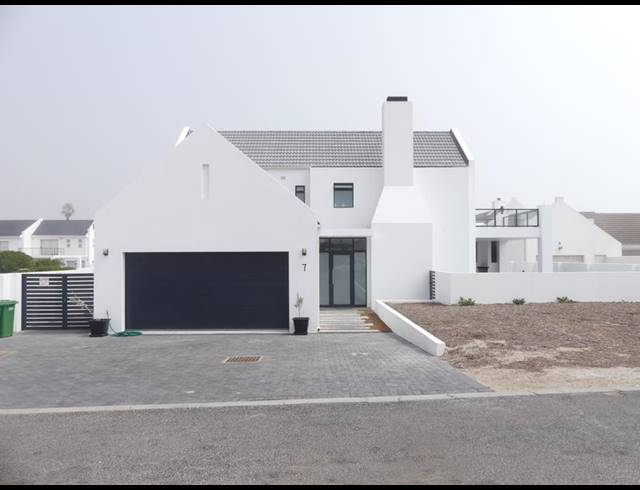 5 BEDROOM HOUSE FOR SALE IN SHELLEY POINT